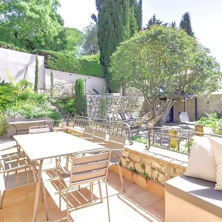 בית נופש Maison Provencale לה קאנה